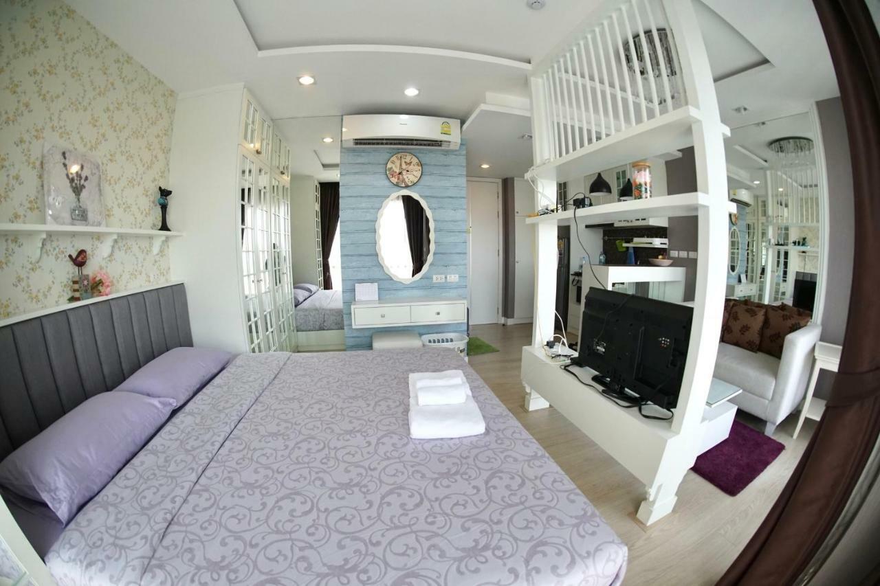 The Patio Bangsaen Apartment Bagian luar foto