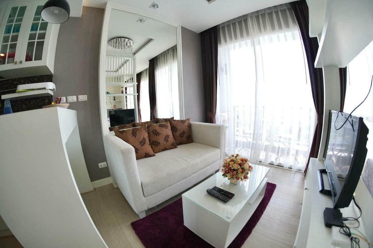 The Patio Bangsaen Apartment Bagian luar foto
