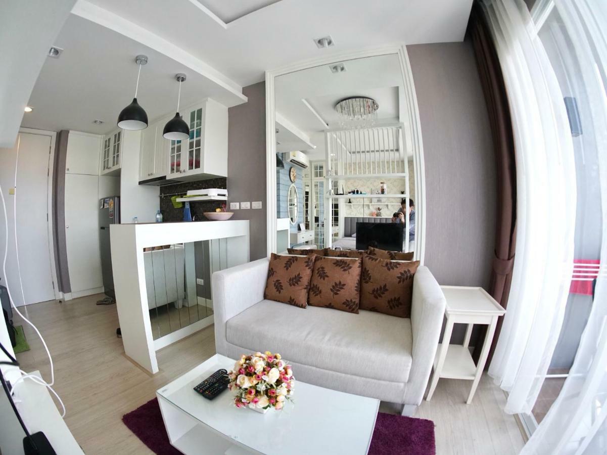 The Patio Bangsaen Apartment Bagian luar foto