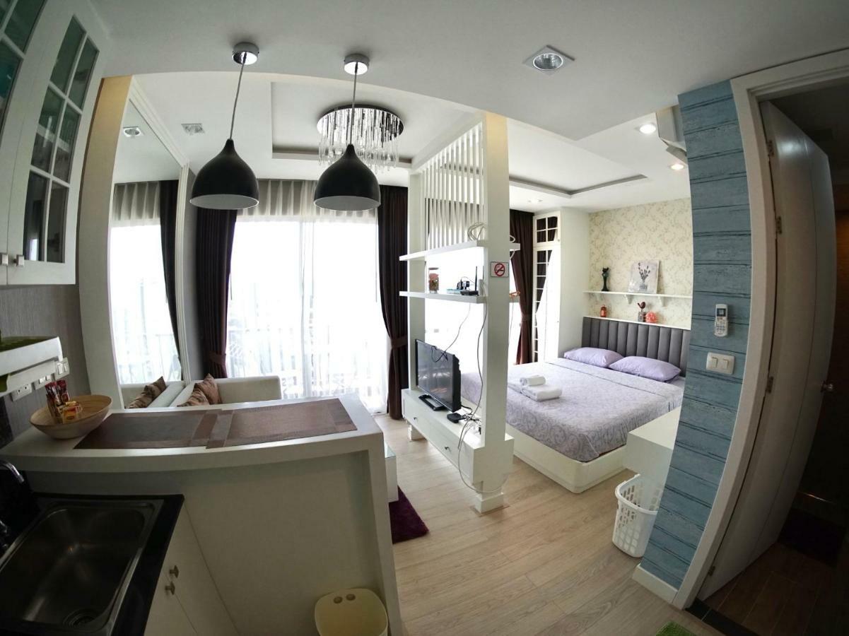 The Patio Bangsaen Apartment Bagian luar foto