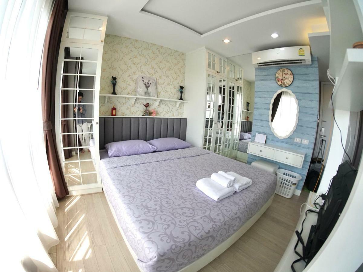 The Patio Bangsaen Apartment Bagian luar foto